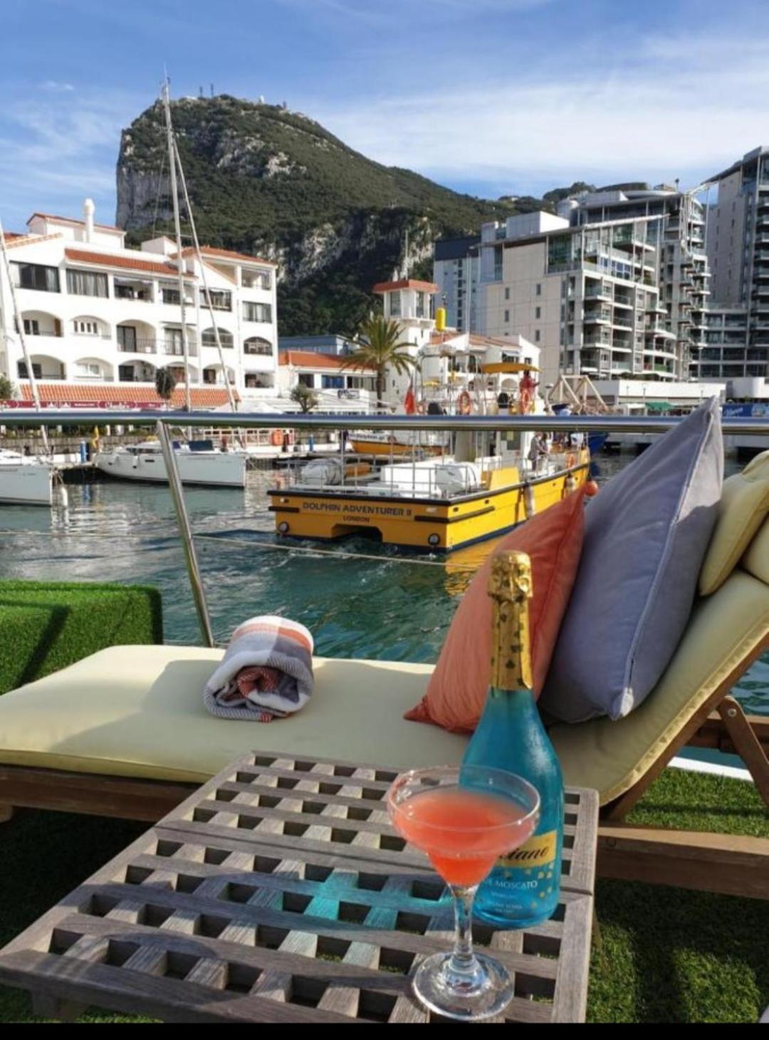 Jasmine Coral Jay Boutique Boatel Ocean Village Gibraltar Exterior photo